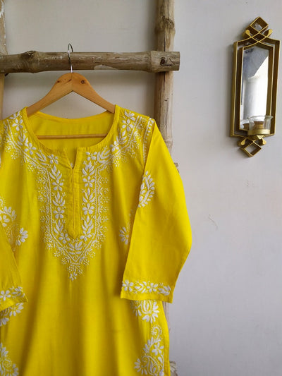 chikan kurti