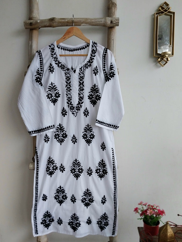 White chikankari kurta