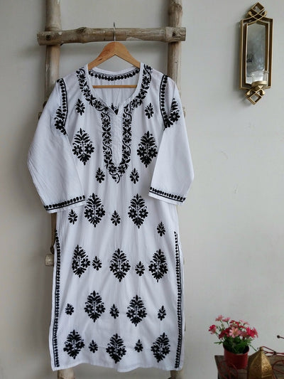 White chikankari kurta