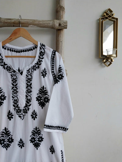 White chikankari kurta